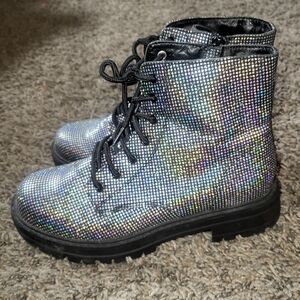 Sugar & Jade Lace-Up Big Kids Holographic Silver Combat Boots Youth Size 4